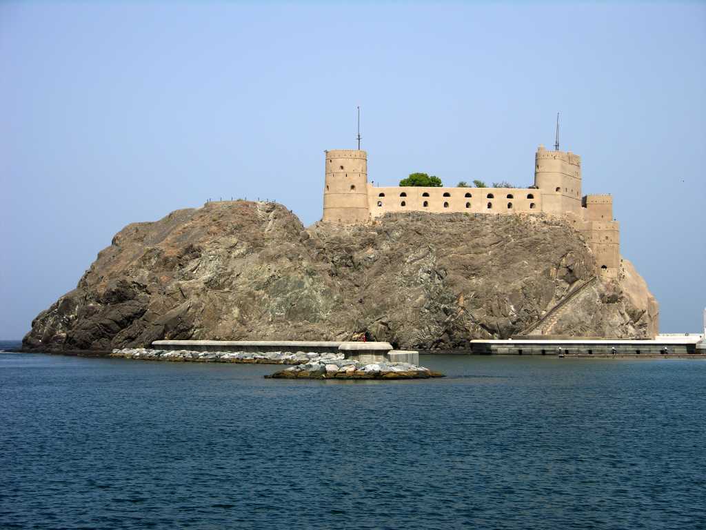 Muscat 02 Muscat 07 Al Jalali Fort The forts of Jalali and Mirani were constructed by the Portuguese in the 1580s on hills commanding a view of the city from the seaward side as well as overlooking the old harbour. Al-Jalali Fort, also known as the east fort, was built by the Portuguese to strengthen their defenses.